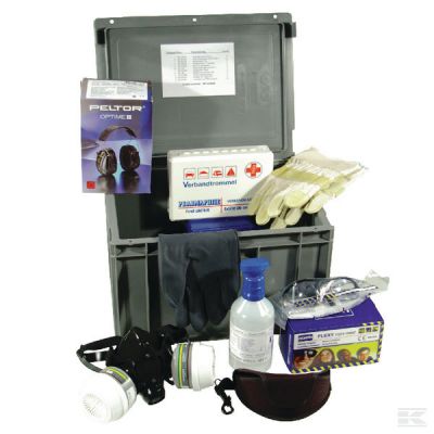 Sprayer operator PPE kit